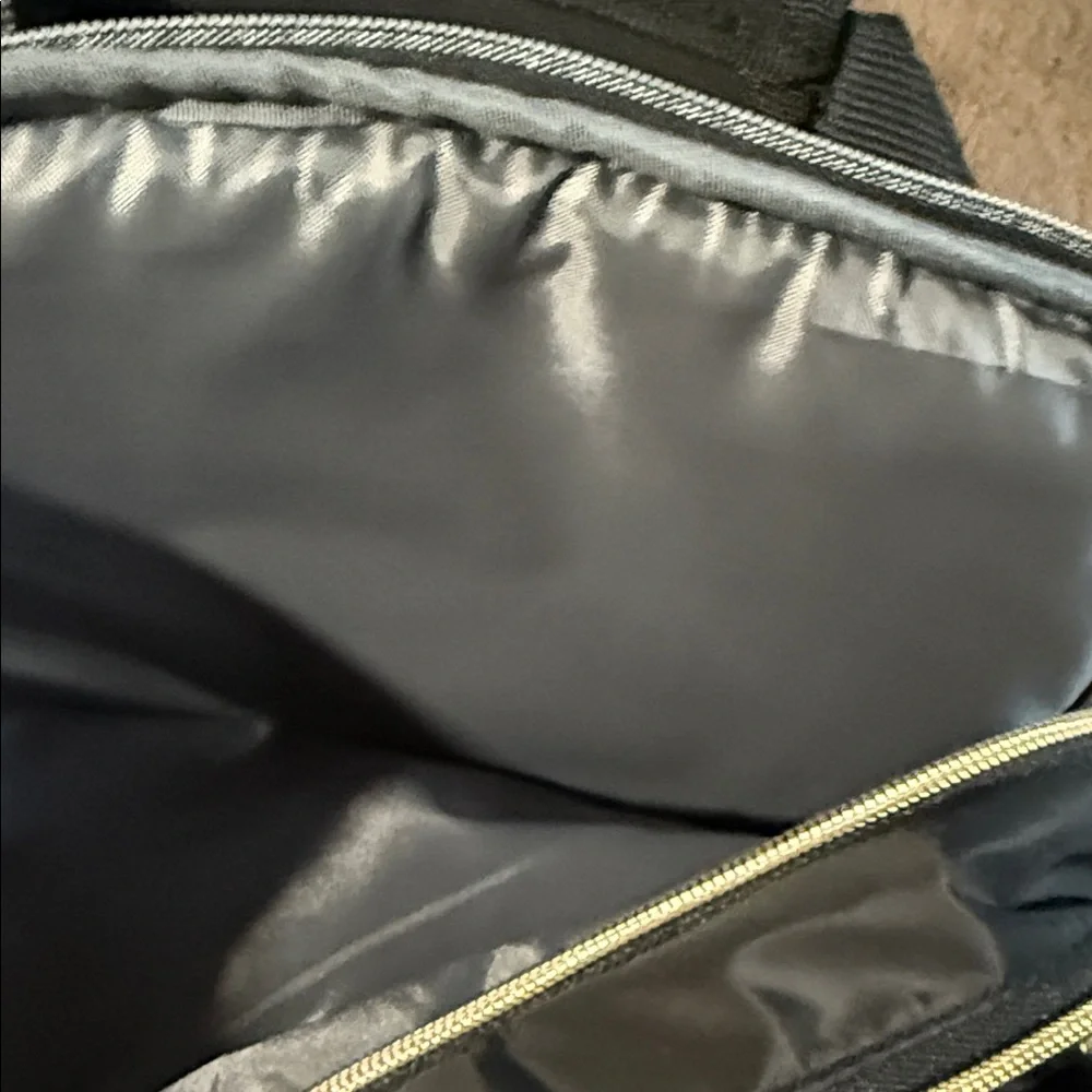Ergobaby Elegant Black Baby Diaper Backpack with Gold Accents NWOT - Picture 7 of 10